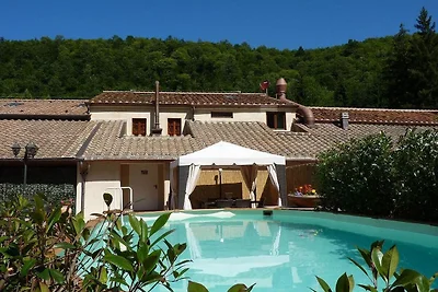 Geräumiges Ferienhaus mit privatem Pool