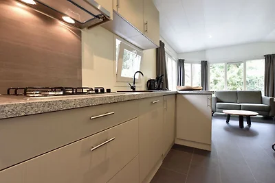 Chalet moderno con giardino