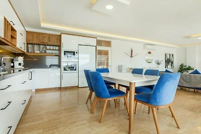 Villa in Kalkan mit Schwimmbecken