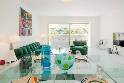 Apartment in La Californie mit Meerblick