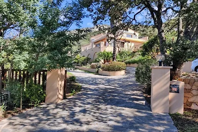 Vakantieappartement in Lumio met zwembad