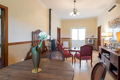 Ruhiges Ferienhaus mit Pool in Vila Flor...