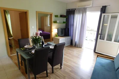 Apartments Roščić - Two Bedroom Apartment wit...