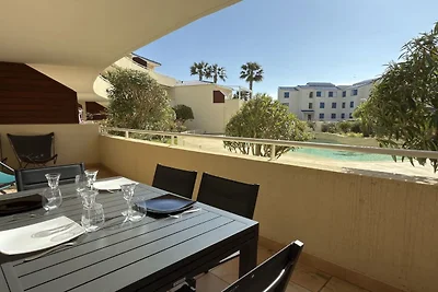 Appartement met terras en toegang tot het...