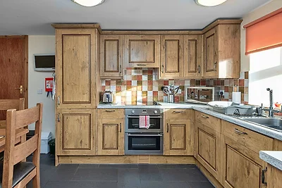 Cottage bij Cardigan Bay met bubbelbad