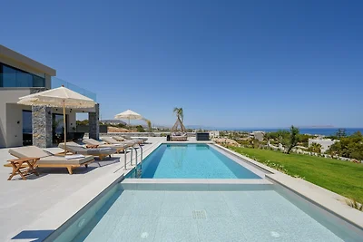 Villa a Heraklion con vista sulle montagne