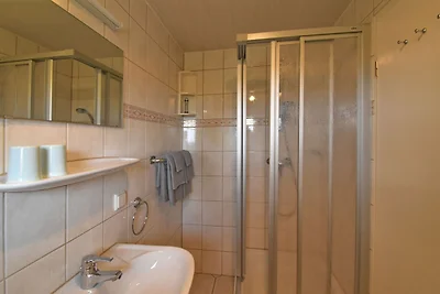 Incantevole bungalow con giardino a Tabarz