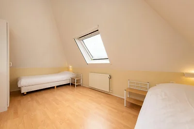 Comodo bungalow, doccia idromassaggio, in mez...