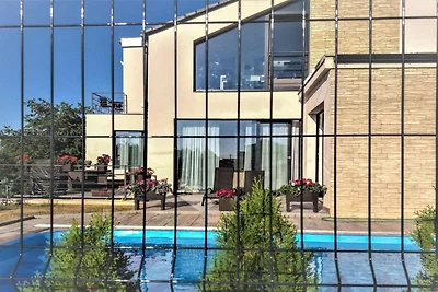 Ferienhaus in Kladno mit privatem Pool