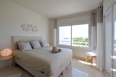 Lussuoso appartamento a Estepona con piscina