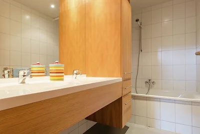 Villa moderna a Bévercé con sauna