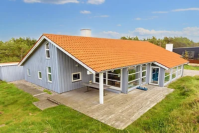 Luxuriöses Poolhaus in Strandnähe