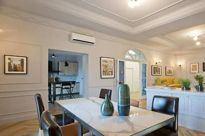 Apartamento en Nápoles con balcón