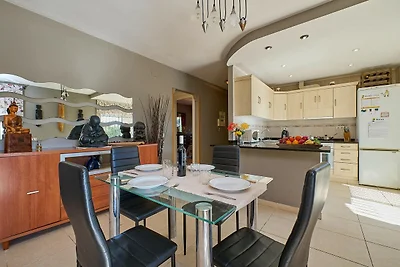 Przestronny wypoczynek w pobliżu wybrzeża...