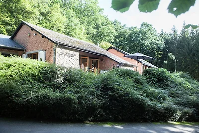 Luxuriöse Villa mit privatem Pool in Durbuy