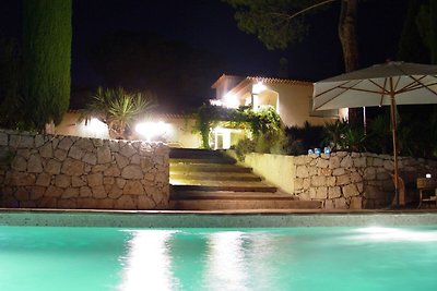 Luxuriöse Villa in Mougins mit Swimmingpool