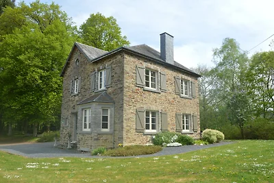 Cottage in Alle bij bos en meer