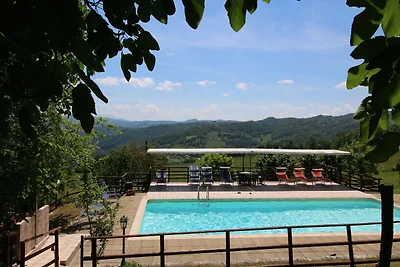 Bauernhaus in Apecchio mit Schwimmbad
