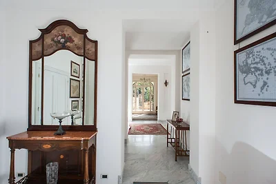 Moderna villa a Paceco con piscina privata