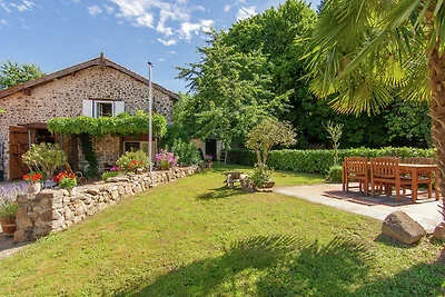 Cottage caratteristico a Roussines con...