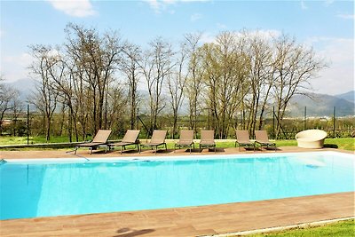 Gemütliche Wohnung in Iseo mit Pool