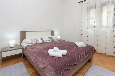Sunny Elegant Apartments in Trogir - Standard...