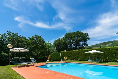 Agriturismo con giardino
