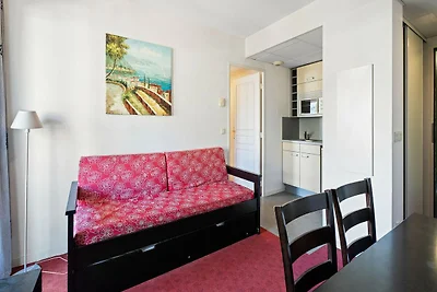 Eine stilvolle, lichtdurchflutete Pool-Oase i...