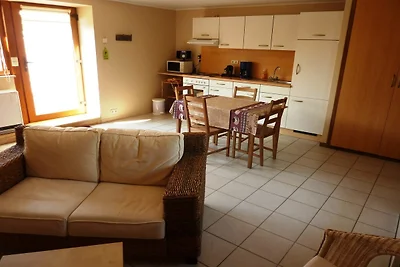 Cottage a Comont con giardino