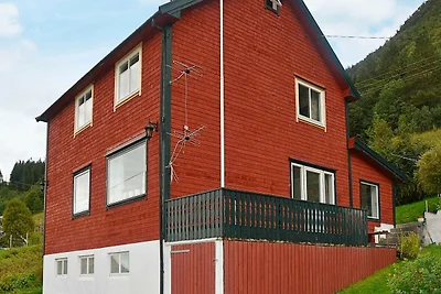 8 persone case ad Åfarnes