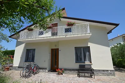 Einladende Wohnung mit privatem Garten