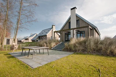 Moderne Lodge mit Kombi-Mikrowelle