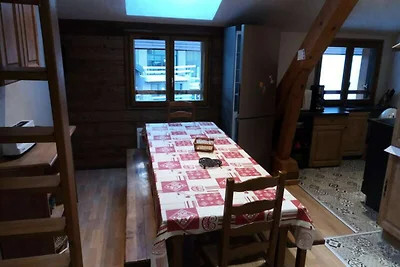 4 Zimmer + 2 Zwischengeschosse, 12 Schlafplät...