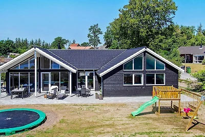 16 Personen Ferienhaus in Børkop