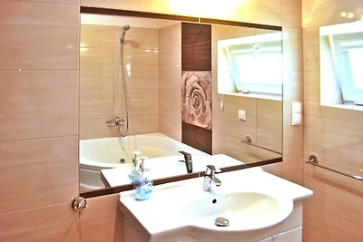 Ferienhaus mit Pool und Sauna, Sieciemin