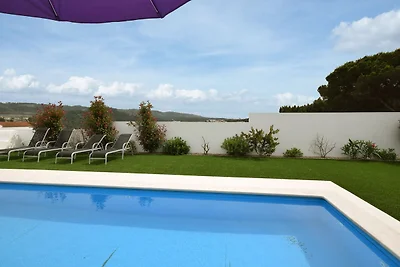 Modernes Ferienhaus mit privatem Pool
