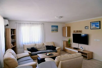 Holiday Home Mumy - Four Bedroom Holiday Home...