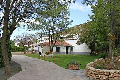 Casa rurale in grotta con piscina