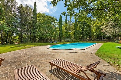 Splendido appartamento a Perugia con piscina...