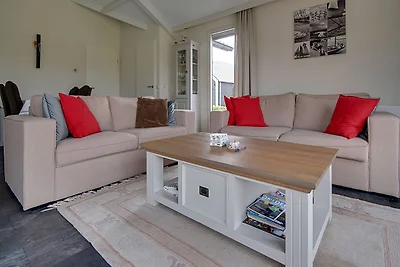 Ferienhaus in Kattendijke mit Garten