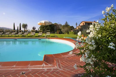 Appartamento a Cortona con Piscina e Vista