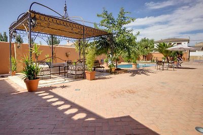 Ruhiges Ferienhaus in Padul mit Swimmingpool