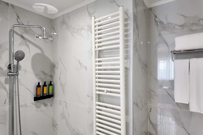 Elegante Suiten im Herzen von Piräus