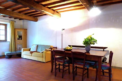 Ferienhaus in Montecarelli mit Swimmingpool