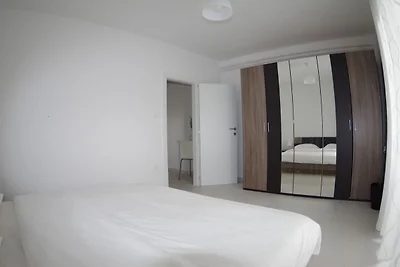 Wohnung in Rakalj mit Garten