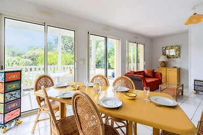 Villa in Lacanau mit privatem Pool und...