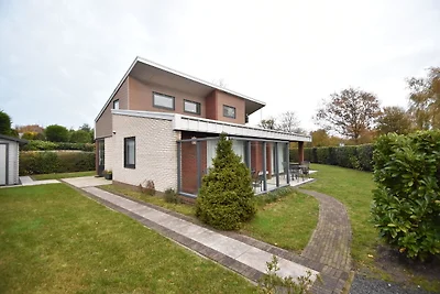 Villa in Kamperland mit Garten