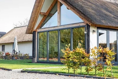 Moderno cottage immerso nella natura
