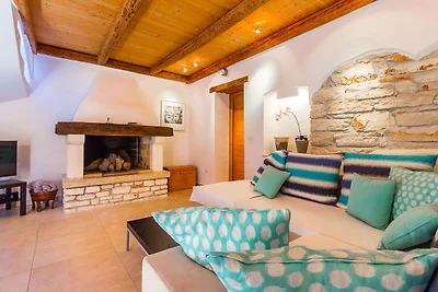 Splendida villa con piscina privata a Ližnjan