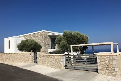 Villa in Kalythies mit Meeresstrand
